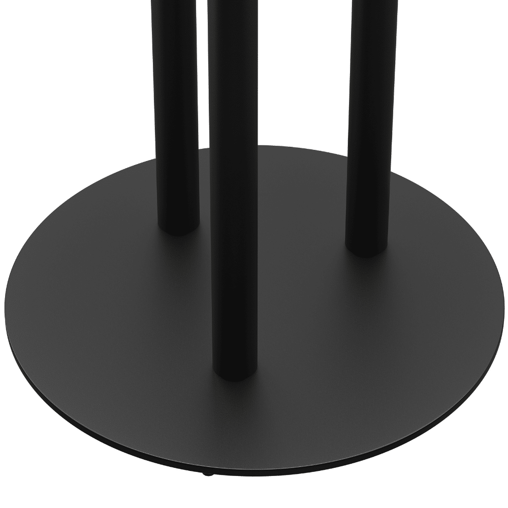 3 pilaria valurautaa lähikuva.png